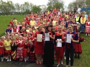 Teaching Staff receive their certificates.